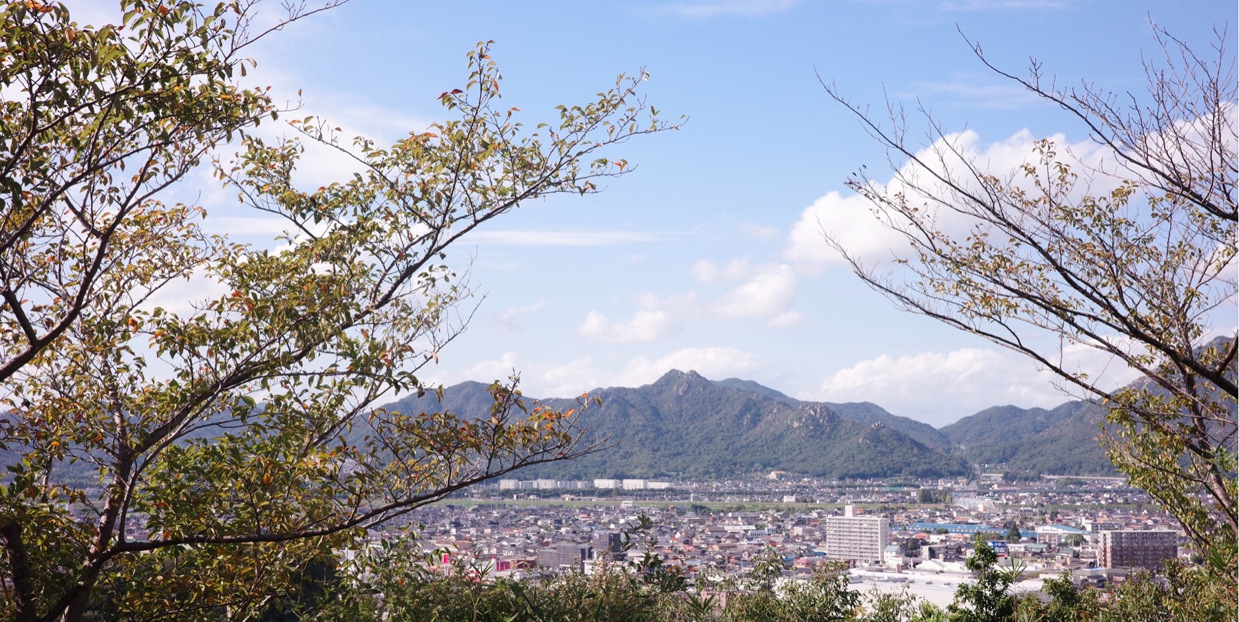 桑山を囲む山並み